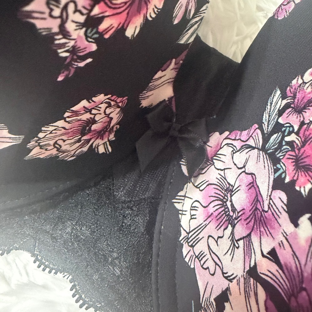 Torrid Black and Pink Floral Bra - Picture 6 of 10
